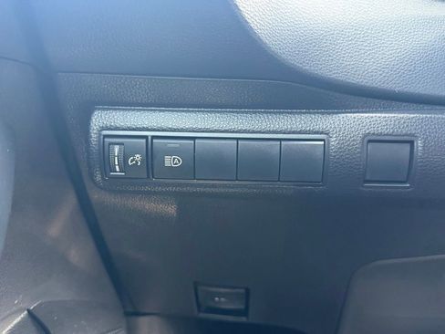 Used 2023 Toyota Corolla LE w/ LE Premium Package image 28