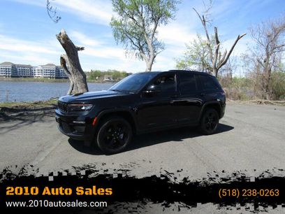 Used 2024 Jeep Grand Cherokee Limited w/ Black Appearance Package