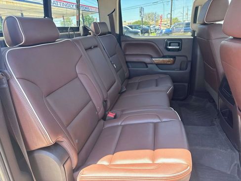 Used 2018 Chevrolet Silverado 1500 High Country AWD/4WD image 10