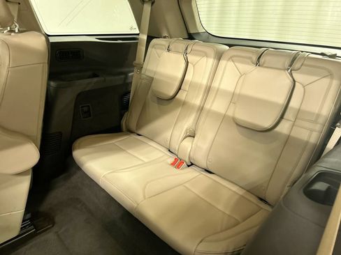 Used 2023 Lincoln Aviator Reserve w/ Equipment Group 201A AWD/4WD image 22