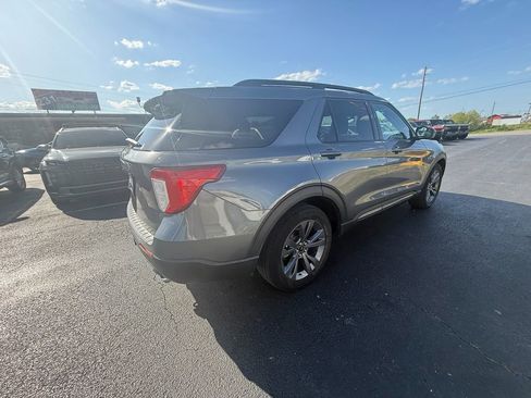 Used 2023 Ford Explorer XLT w/ Equipment Group 202A RWD image 3