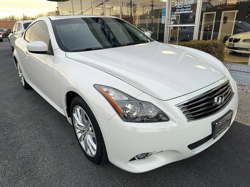Used 2013 INFINITI G37 x Coupe w/ Premium Pkg image 2