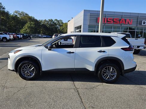 Certified 2025 Nissan Rogue S image 2