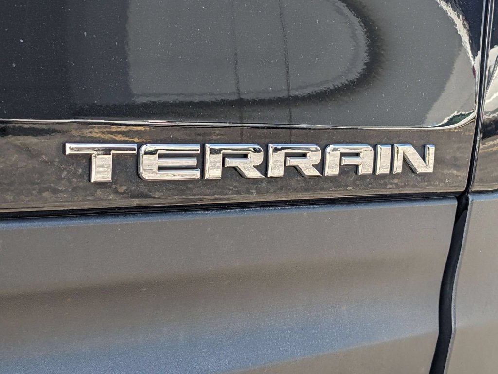 Used 2018 GMC Terrain SLE w/ Driver Convenience Package FWD image 10
