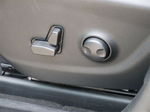 Used 2022 Jeep Cherokee Trailhawk image 13