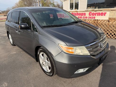 Used 2012 Honda Odyssey Touring Elite image 2