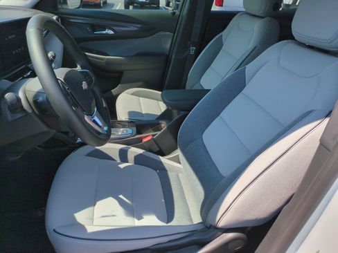 Used 2026 Chevrolet TrailBlazer LT w/ LT Cold Weather Package FWD image 16