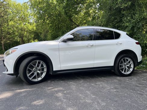 Used 2018 Alfa Romeo Stelvio Ti AWD/4WD image 9