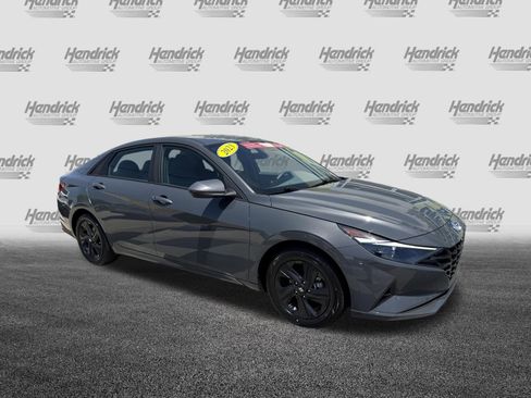 Used 2023 Hyundai Elantra Blue FWD image 2