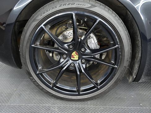 Used 2018 Porsche 718 Cayman RWD image 34
