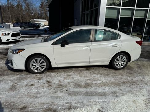 Used 2018 Subaru Impreza 2.0i image 2