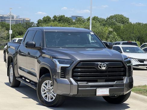 Used 2025 Toyota Tundra SR5 AWD/4WD image 2