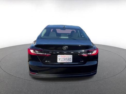 Used 2025 Toyota Camry LE image 12