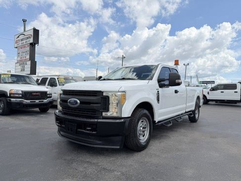 Used 2017 Ford F250 XL w/ Power Equipment Group RWD image 2