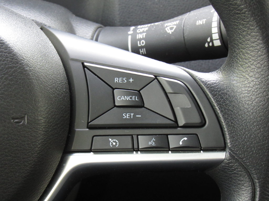 Used 2025 Nissan Leaf S FWD image 23