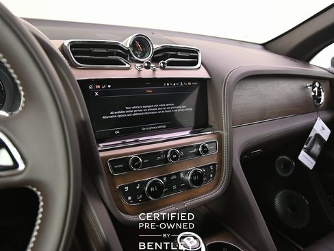 Used 2024 Bentley Bentayga Extended Wheelbase image 26