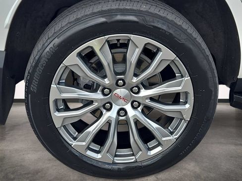 Used 2021 GMC Yukon Denali AWD/4WD image 7