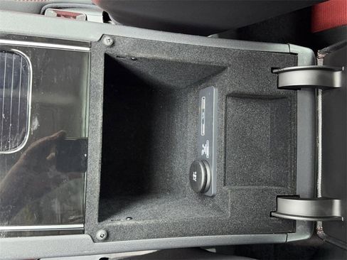 Used 2020 Jaguar F-PACE Checkered Flag image 31