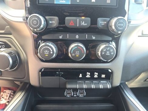 New 2026 RAM 1500 4x4 Crew Cab image 21