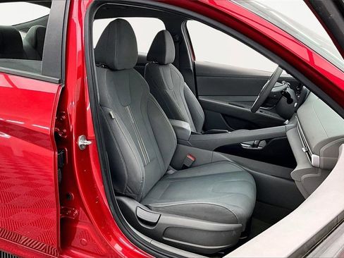 Used 2023 Hyundai Elantra SEL image 7