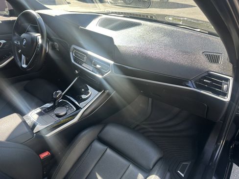 Used 2019 BMW 330i Sedan w/ Premium Package image 21
