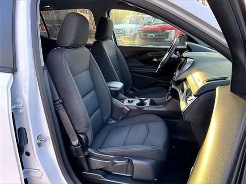 Used 2024 GMC Terrain SLE image 7