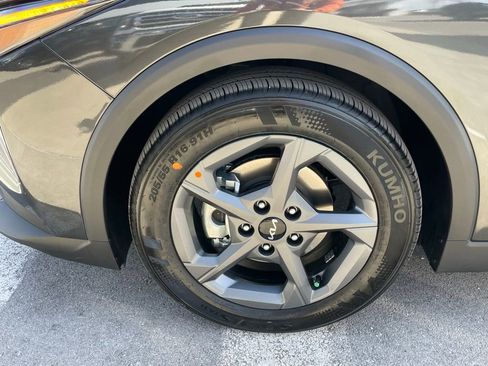 New 2026 Kia K4 FWD image 32