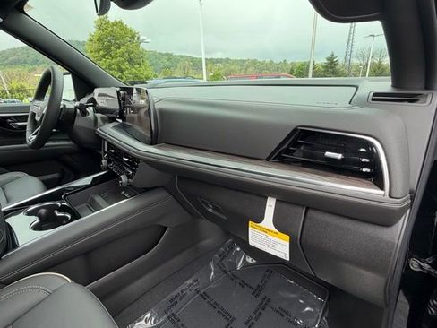 New 2026 Chevrolet Suburban Premier w/ Sun And Tow Package AWD/4WD image 41