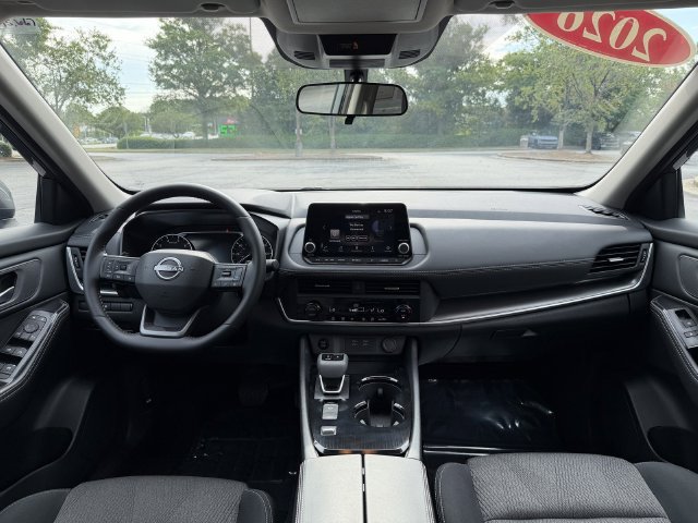 Used 2026 Nissan Rogue SV FWD image 31