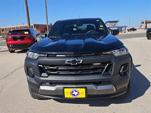 Used 2024 Chevrolet Colorado Trail Boss image 8