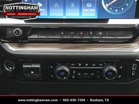 Used 2025 Chevrolet Silverado 2500 LT w/ Convenience Package AWD/4WD image 16