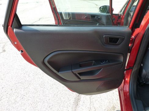 Used 2019 Ford Fiesta SE FWD image 34