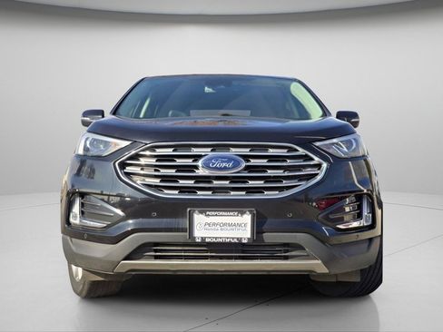 Used 2022 Ford Edge Titanium image 3