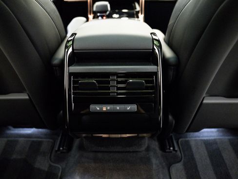 Used 2025 Land Rover Range Rover Sport Dynamic SE image 54