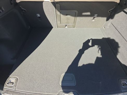 New 2026 Volvo XC60 B5 Plus w/ Protection Package Premier image 20