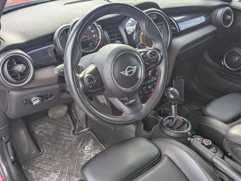 Used 2015 MINI Cooper S image 8