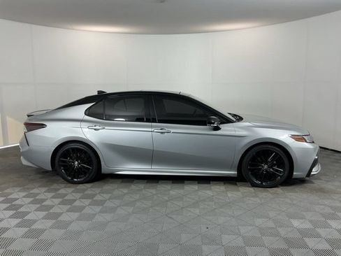 Used 2022 Toyota Camry XSE w/ Navigation Package FWD image 4