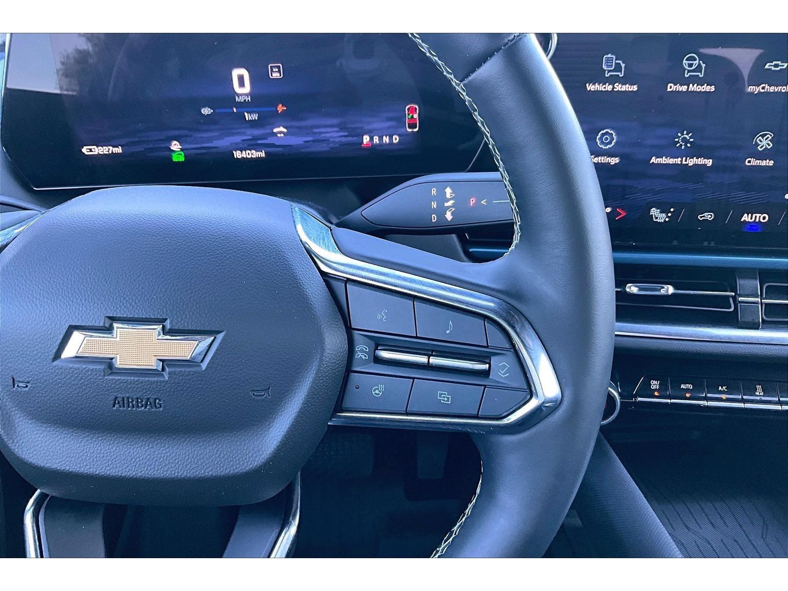 Used 2024 Chevrolet Equinox EV LT FWD image 12