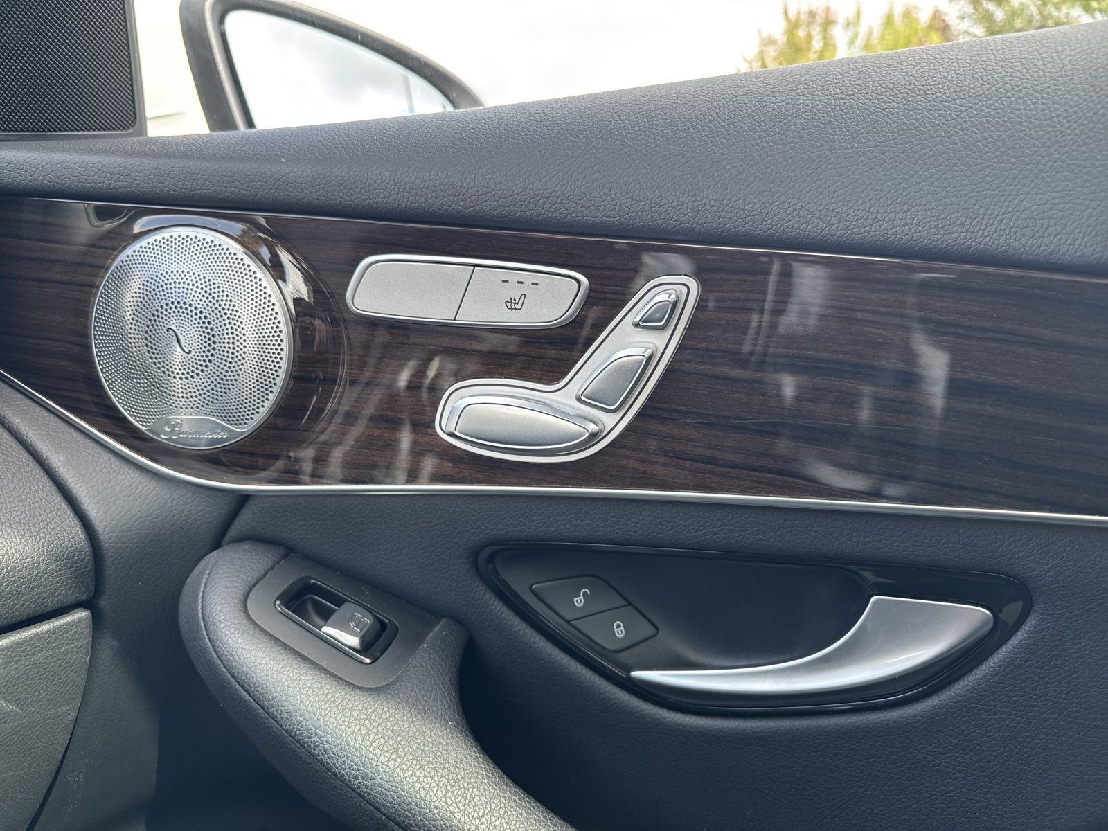 Used 2017 Mercedes-Benz GLC 300 4MATIC image 24