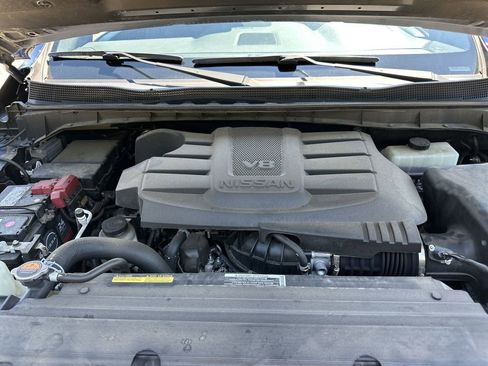 Used 2021 Nissan Titan PRO-4X w/ Pro-4x Convenience Package image 12