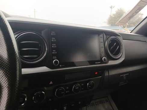 Used 2021 Toyota Tacoma TRD Off-Road w/ Technology Package image 21