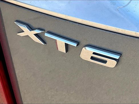 Used 2020 Cadillac XT6 Premium Luxury image 33