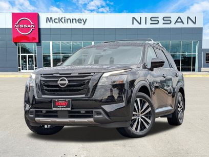 Certified 2025 Nissan Pathfinder Platinum w/ Black Appearance Package