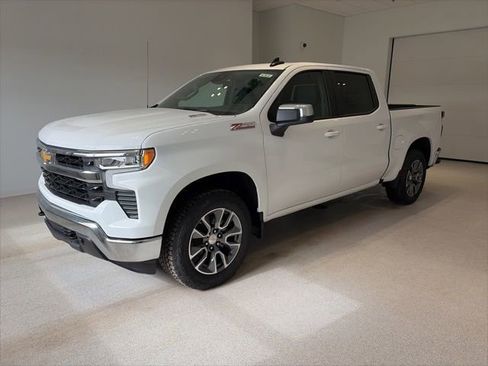 New 2026 Chevrolet Silverado 1500 LT image 3