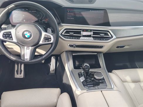 Used 2021 BMW X5 M50i image 13