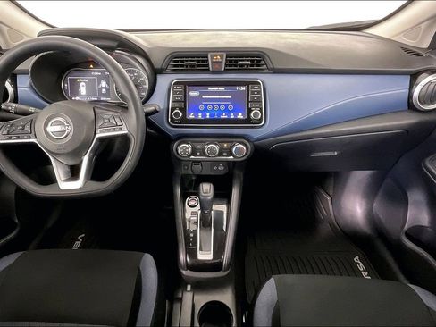 Used 2025 Nissan Versa SV w/ Trunk Package FWD image 18
