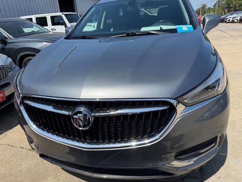 Used 2020 Buick Enclave Essence w/ Sound and Sites Package FWD image 3