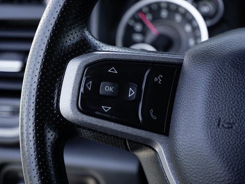 Used 2024 RAM 2500 Tradesman w/ Chrome Appearance Group image 22