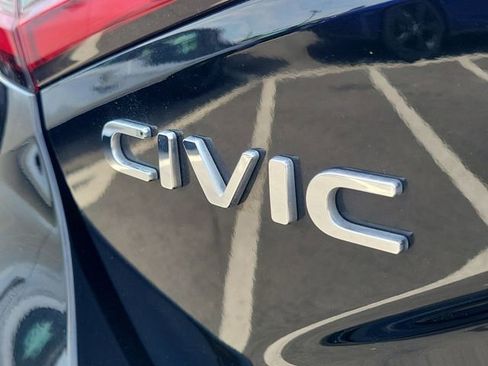 Used 2023 Honda Civic Sport image 7