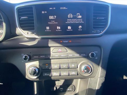 Used 2020 Kia Sportage LX image 6